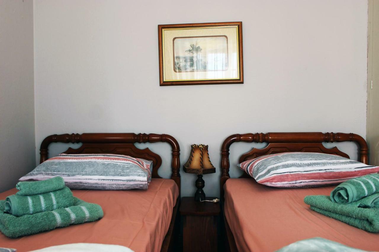 Meteora Mansion - Traditional Apt 3Bd - Rocks View カランバカ エクステリア 写真